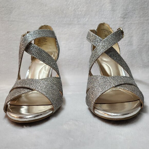 *New Low Price!* Silver Bandolino Jerogoa 2 Heeled Sandals - Picture 4 of 13